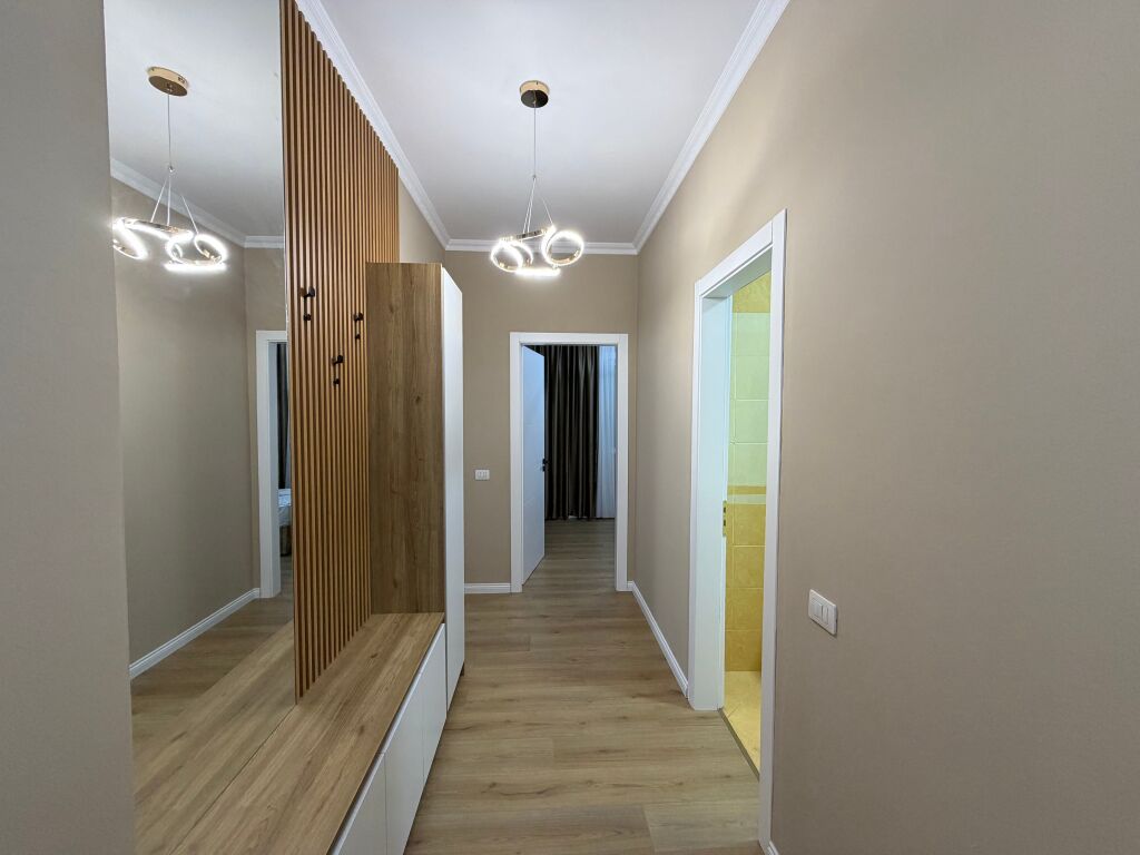 📣 QERA SUPER Apartament 2+1 Me 2 Tualete Dhe Parking 📍 Kopeshti Botanik, Prane Xhamise ✨💶 Cmimi 1.200 Euro/Muaj