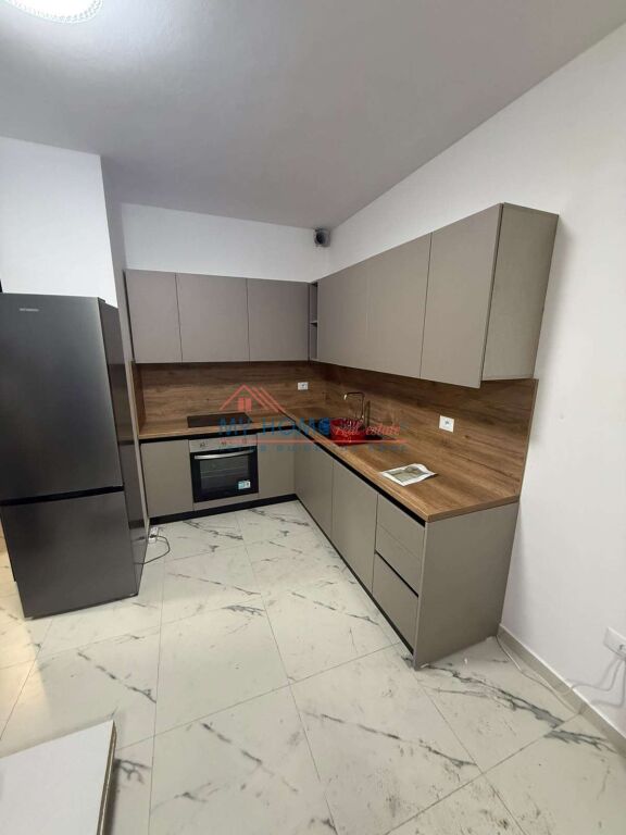 Appartamento 1+1 in affitto nel complesso AURA a Tirana
