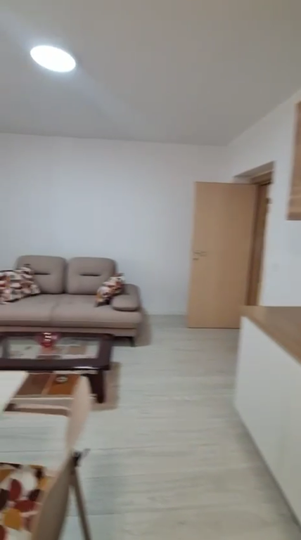 Apartament 1+1 per qera prane Ambasades Amerikane  Tirane !
