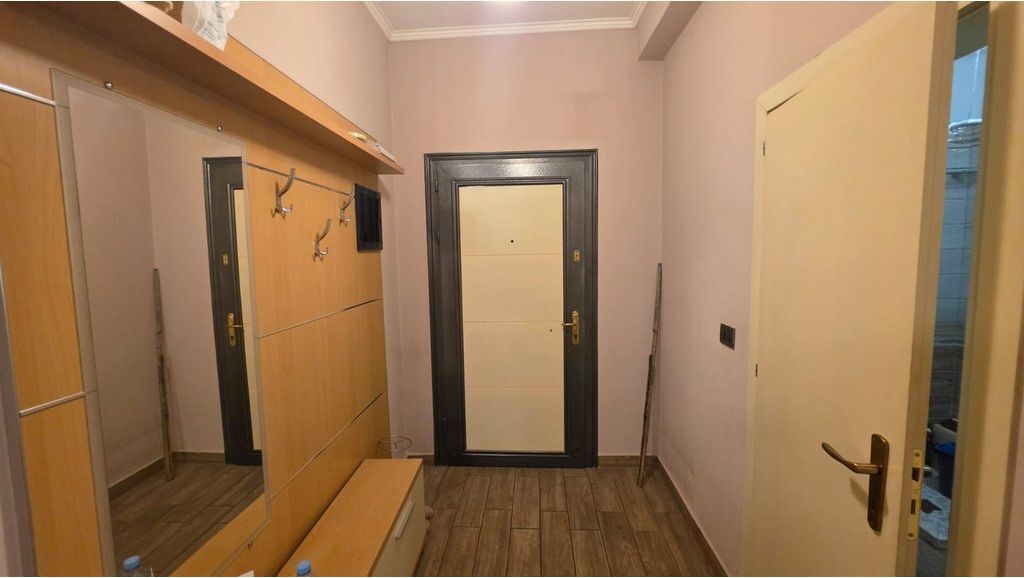 Qera, Apartament 2+1+2, Ish Parku i Autobuzave, Tiranë.