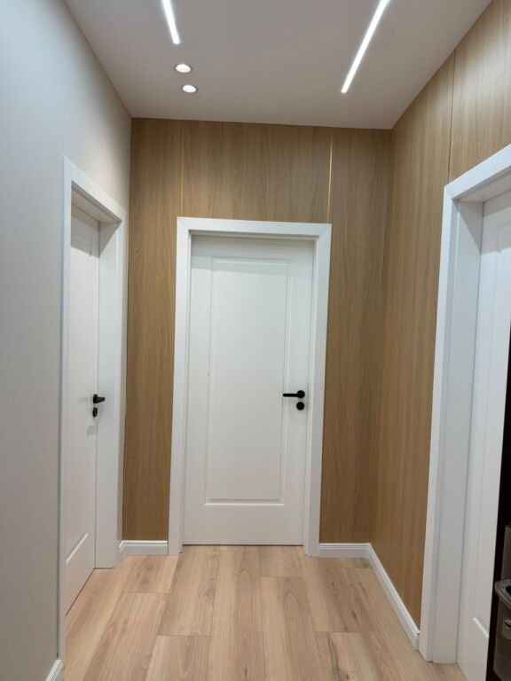 2+1+2 apartment for sale in Astir, near Bar Artisti, Unaza e Re, Yzberisht.