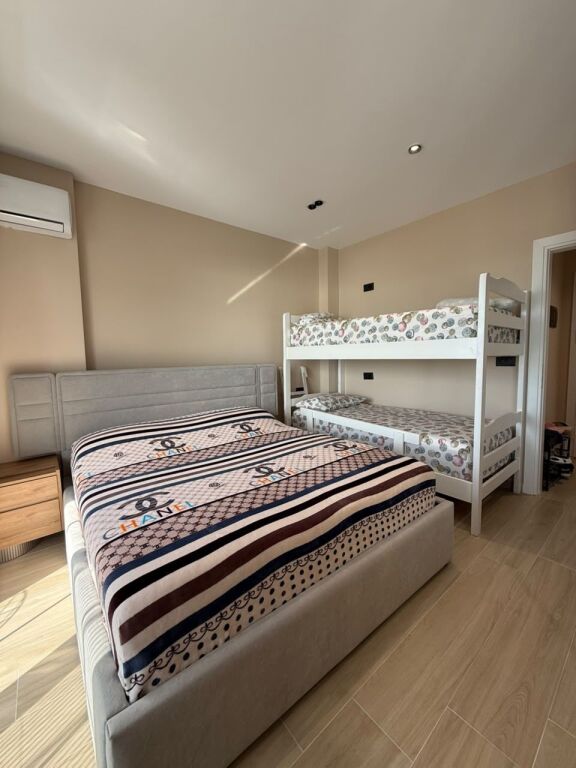 SHITET APARTAMENT ME PAMJE TË PLOTË DETI – NJË MUNDËSI EKSKLUZIVE! 🌊