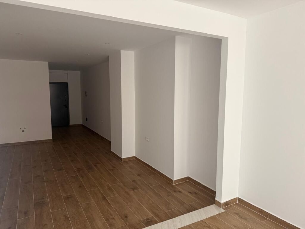 Affitto | Apartament 1 + 1 | Rruga Jordan Misja | 700 €/mese