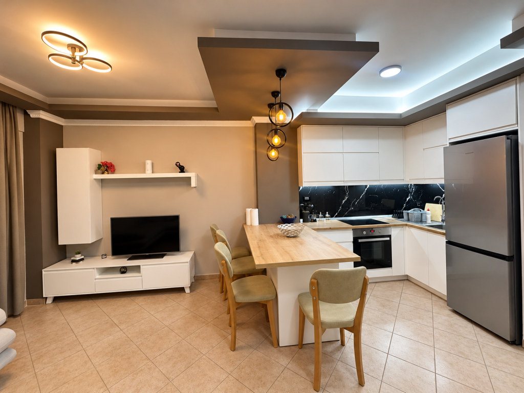 Qera Apartament 1+1,Liqeni i thate(prane Raddisonit)