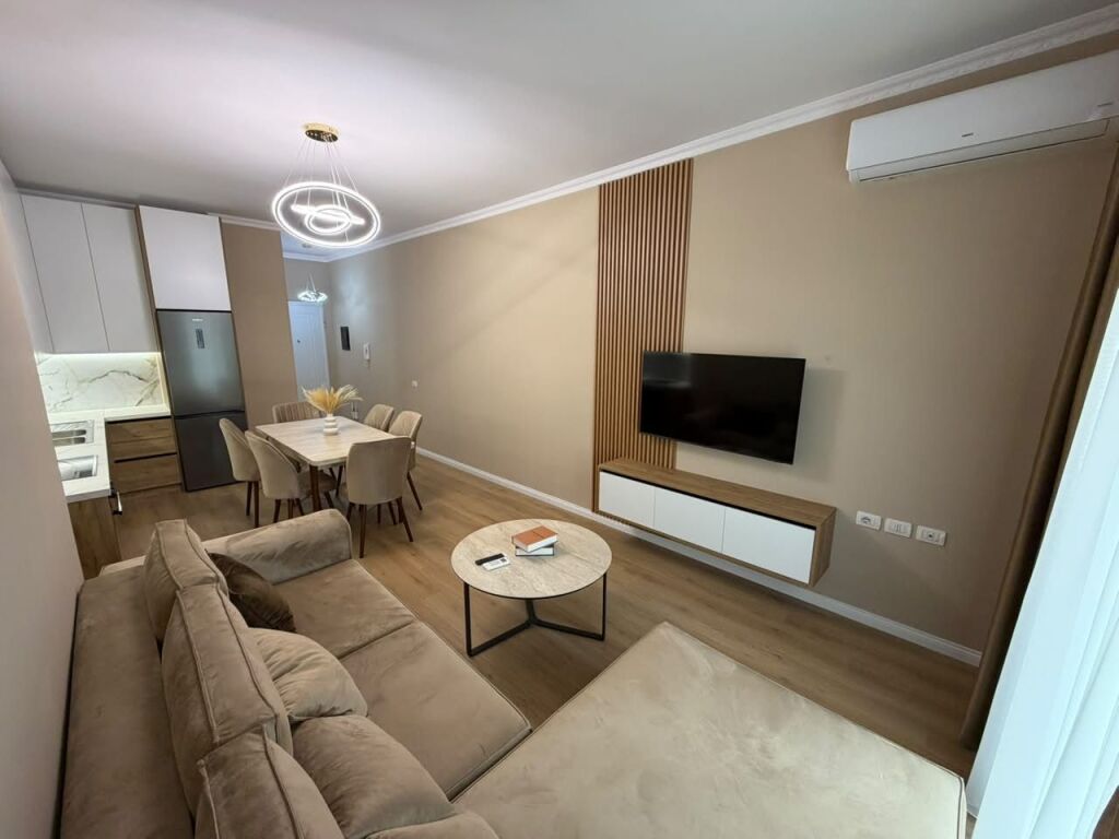 📣 QERA SUPER Apartament 2+1 Me 2 Tualete Dhe Parking 📍 Kopeshti Botanik, Prane Xhamise ✨  🏢 Ndertim i Ri