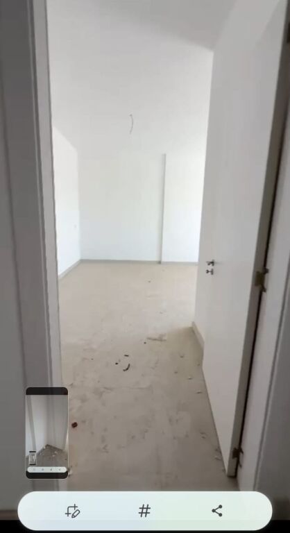 Shitet Apartament me kamze