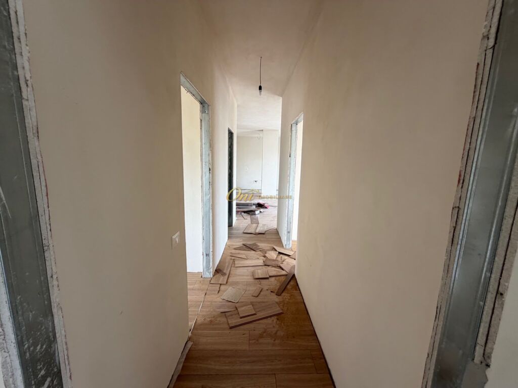 PASKUQAN SHITET APARTAMENT 3+1+2