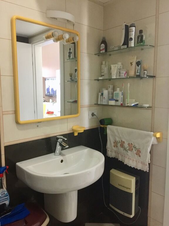 Appartamento 1+1 in Affitto in Centro (ID B21073) Tirana