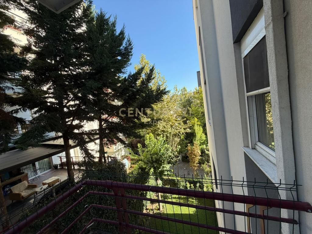 2+1+2 apartment for sale at Liqeni i That