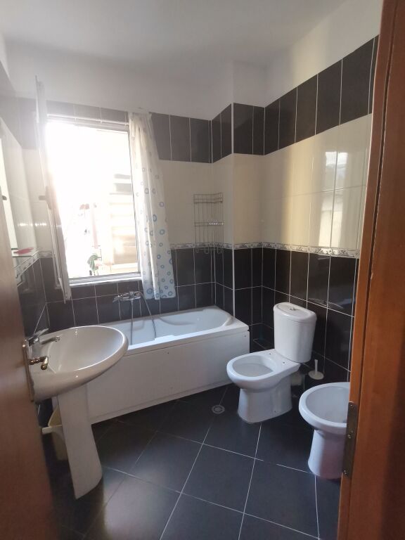 Apartament me qera 1+1 ne Selite prane Shen Eleonores