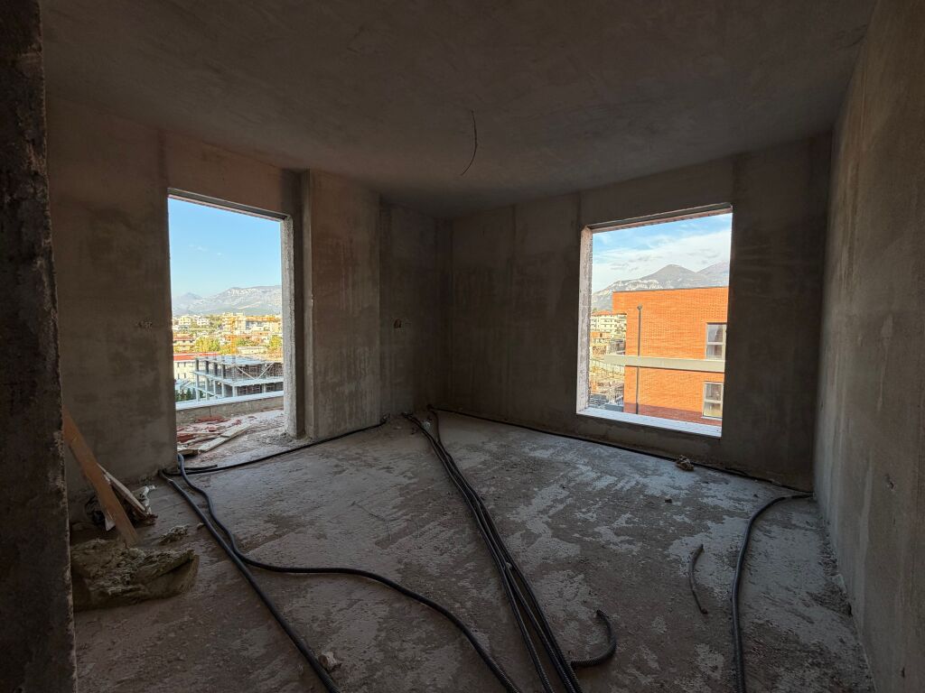 Vendesi appartamento 2+1 con posto auto - Paskuqan, Ringside Residences