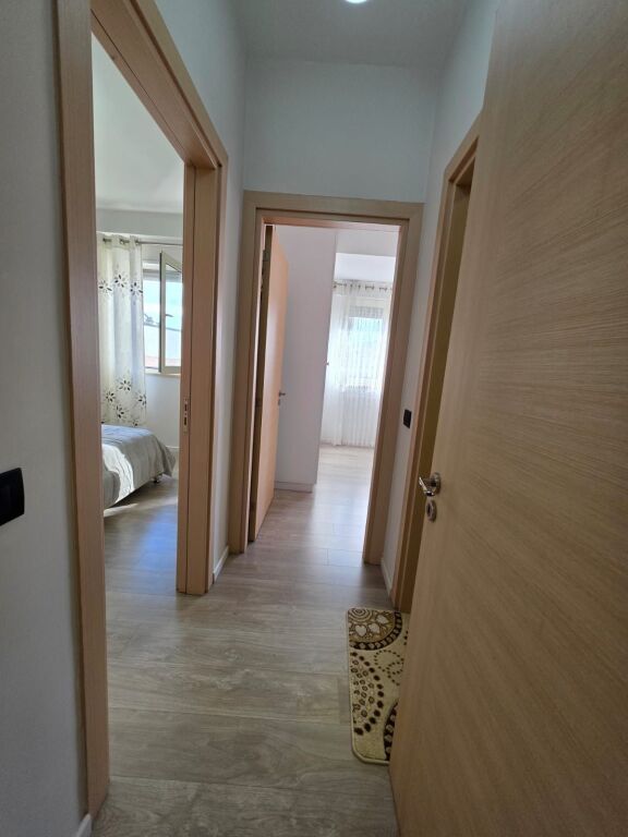 Apartament me qira 2+1 me 🅿️ Liqeni Thate