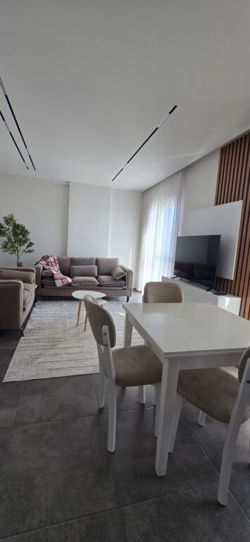 Apartament Me Qera 1+1 Tek Farmacia 10 (ID B2101954) Tirane