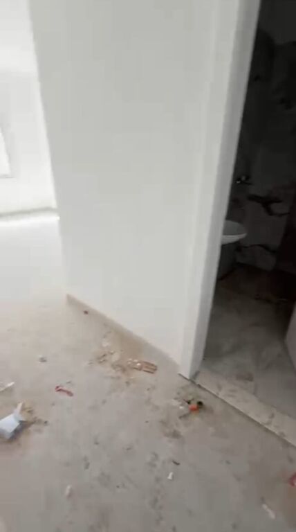 Shitet Apartament me kamze