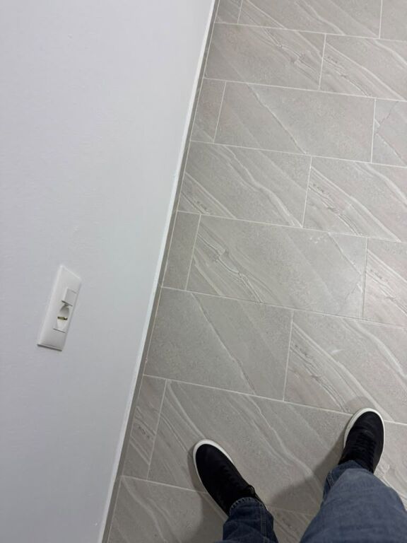 🏡 JEPET ME QIRA APARTAMENT 2+1!  📍 Adresa: Rruga Myslym Shyri, pranë karburantit Kastrati