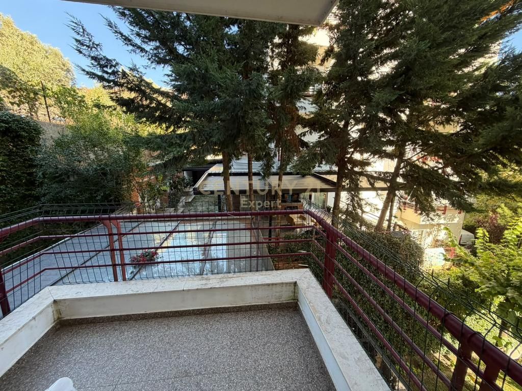 2+1+2 apartment for sale at Liqeni i That