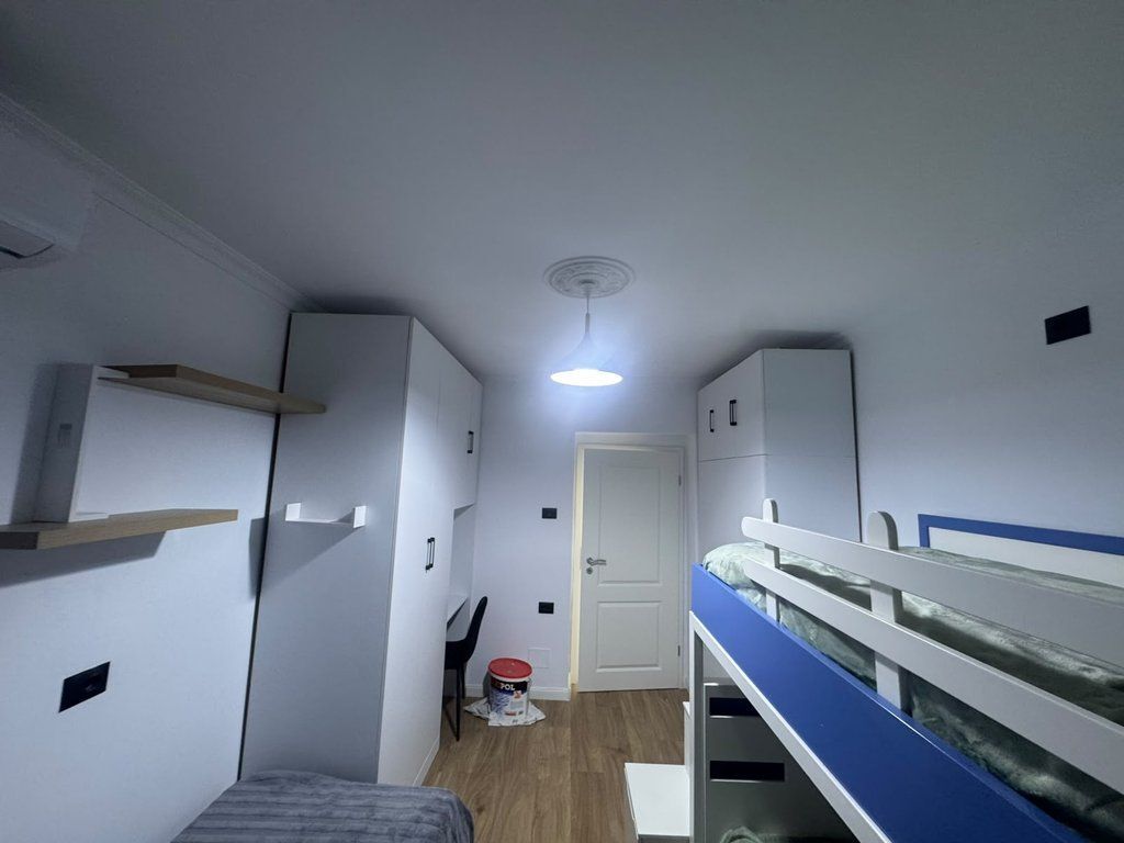 APARTAMENT 2+1 ME QIRA ALI DEMI, PAS MATERNITETIT TË RI.