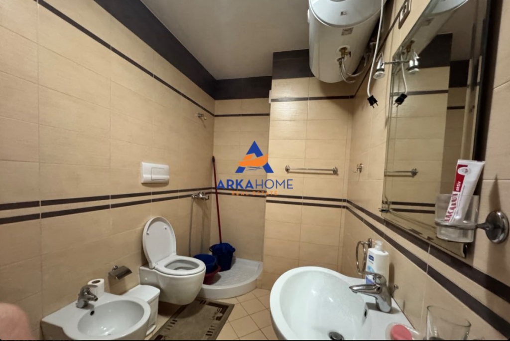 APPARTAMENTO 2+1 CON BALCONE IN AFFITTO "RRUGA E BOGDANEVE" 70.000 LEKE