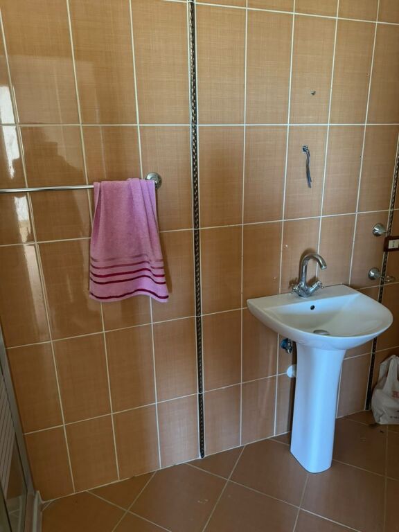 Apartment for rent in Liqeni i Thatë 550