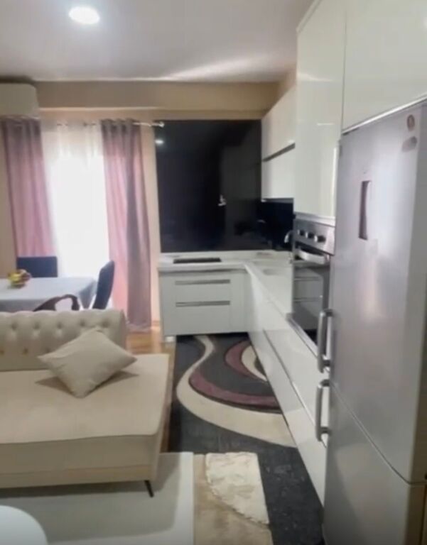 Apartament 2+1 per shitje ne Porcelan!