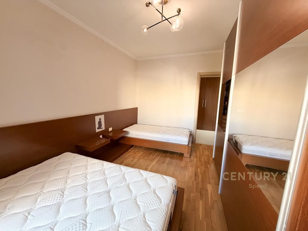 SHITET APARTAMENT 2+1+2+2 Poste Parkimi, PAMJE NGA LIQENI ARTIFICIAL