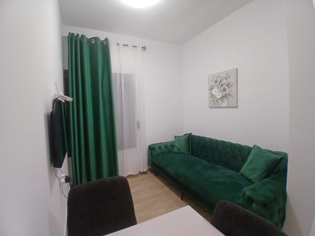 Apartament 1+1 per qera 5 Maji !