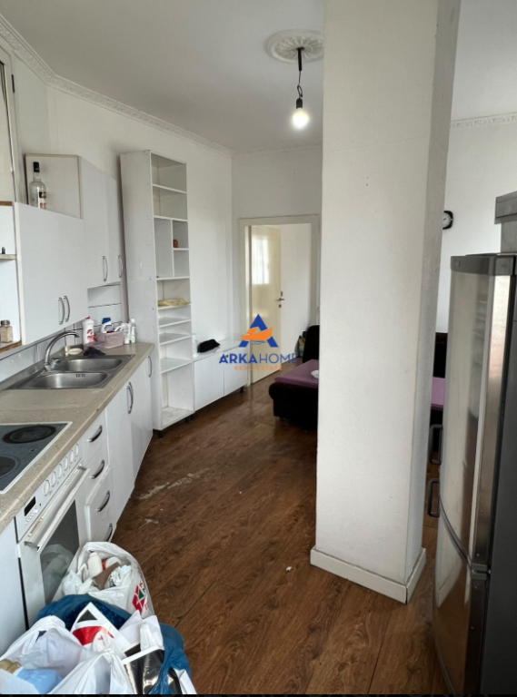 APPARTAMENTO 2+1 IN AFFITTO "VICINO A PIAZZA SHQIPONJA" 30.000 LEKE