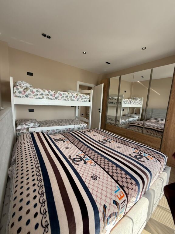 SHITET APARTAMENT ME PAMJE TË PLOTË DETI – NJË MUNDËSI EKSKLUZIVE! 🌊