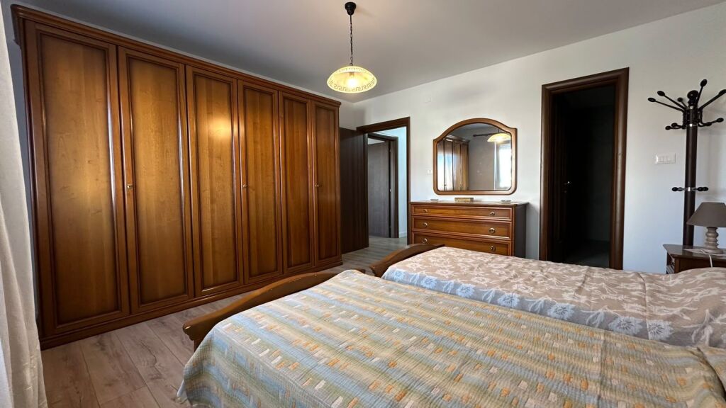 2+1 apartment for rent in the Komuna e Parisit area near Kika 2, Tirana. ID 5838