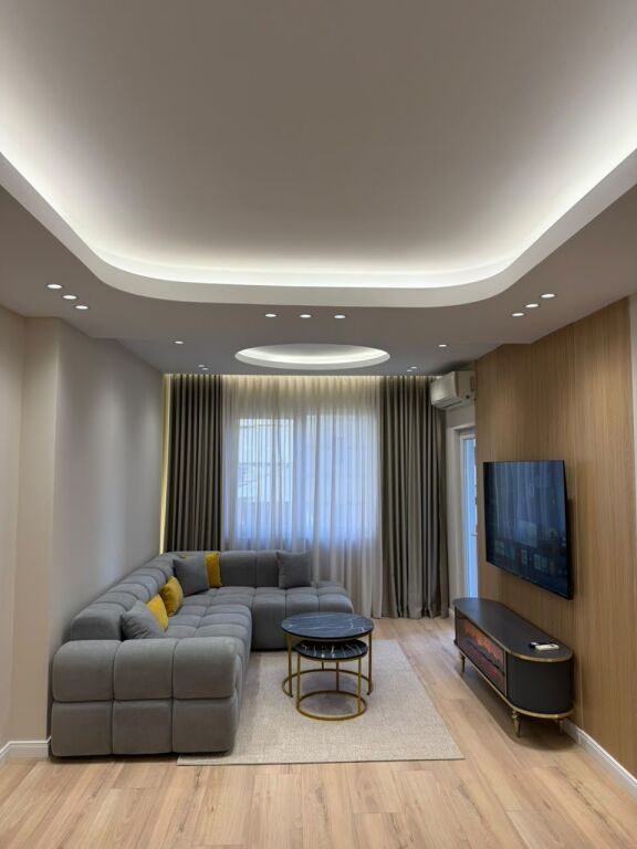 2+1+2 apartment for sale in Astir, near Bar Artisti, Unaza e Re, Yzberisht.