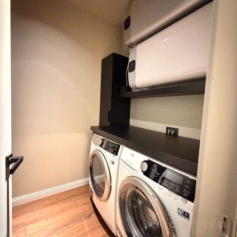 WE ARE SELLING A SUPER APARTMENT IN LONG HILL !!!