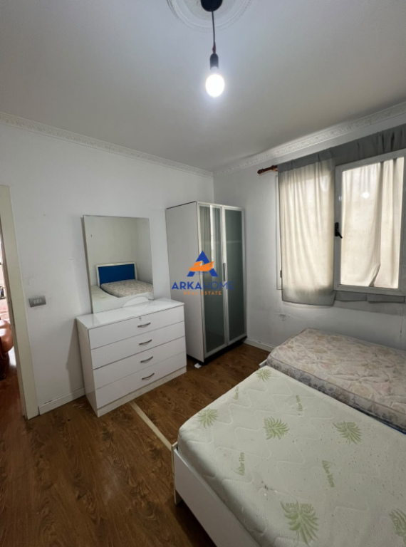 APPARTAMENTO 2+1 IN AFFITTO "VICINO A PIAZZA SHQIPONJA" 30.000 LEKE