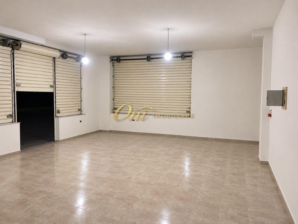 FIER SHOP FOR SALE 72M2