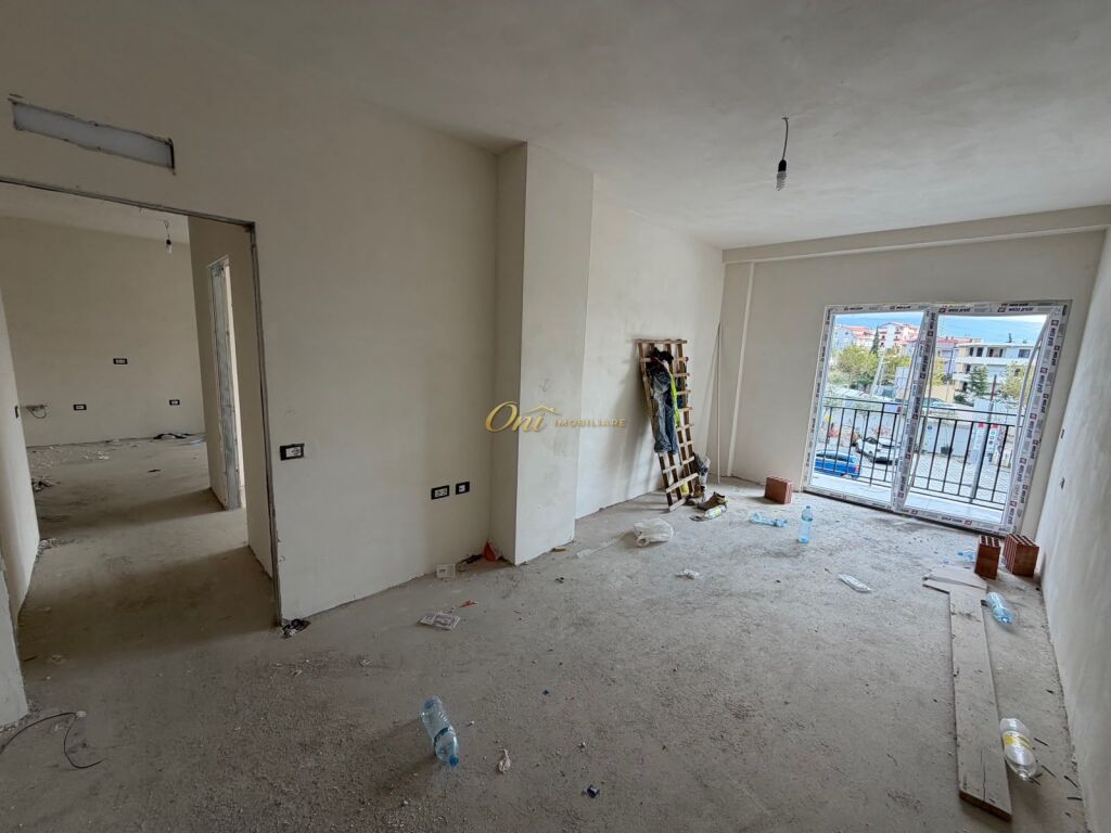 PASKUQAN APARTAMENT PER SHITJE 2+1+2
