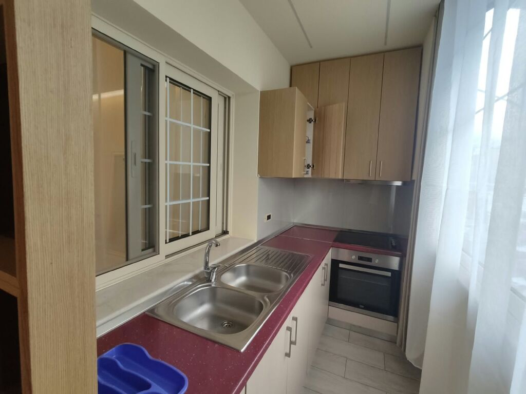 Appartamento 2+1 in affitto in Via Hoxha Tahsin vicino al Pazarit te Ri, Tirana.f  ID 5543