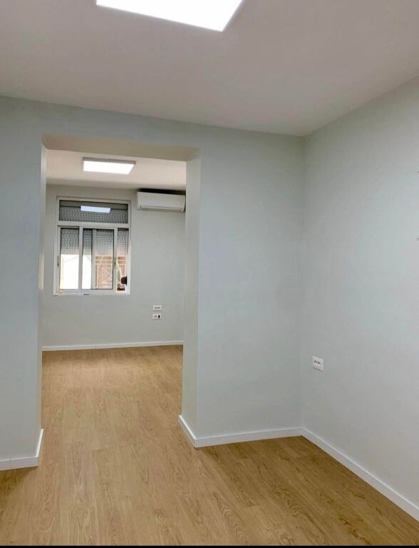 AMBIENT ME QERA 40 M2 - PRANE BLLOKUT, TIRANE