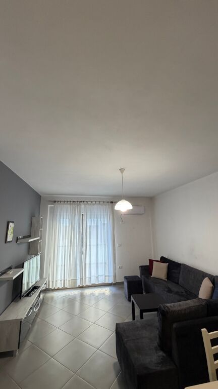 🌊 APPARTAMENTO 1+1 IN AFFITTO | LUNGOMARE, VLORË 🐾