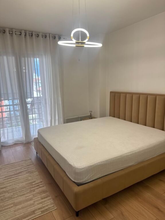 SHITET APARTAMENT 1+1 – PËRBALLË DELIJORGJIT