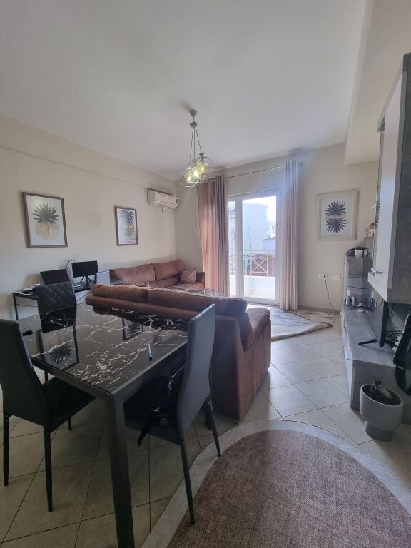 Jepet apartament me qera 1+1, Prane  KESH / Vasil Shanto