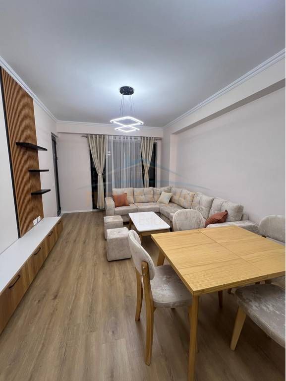Affitto, Appartamento 2+1 + Posto Auto, Nuova Circonvallazione, Tirana