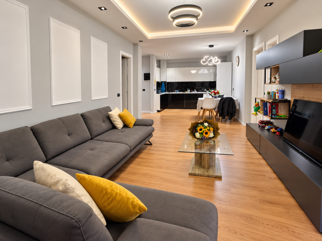 Shitet apartament 2+2+2 tek Kopshti Botanik