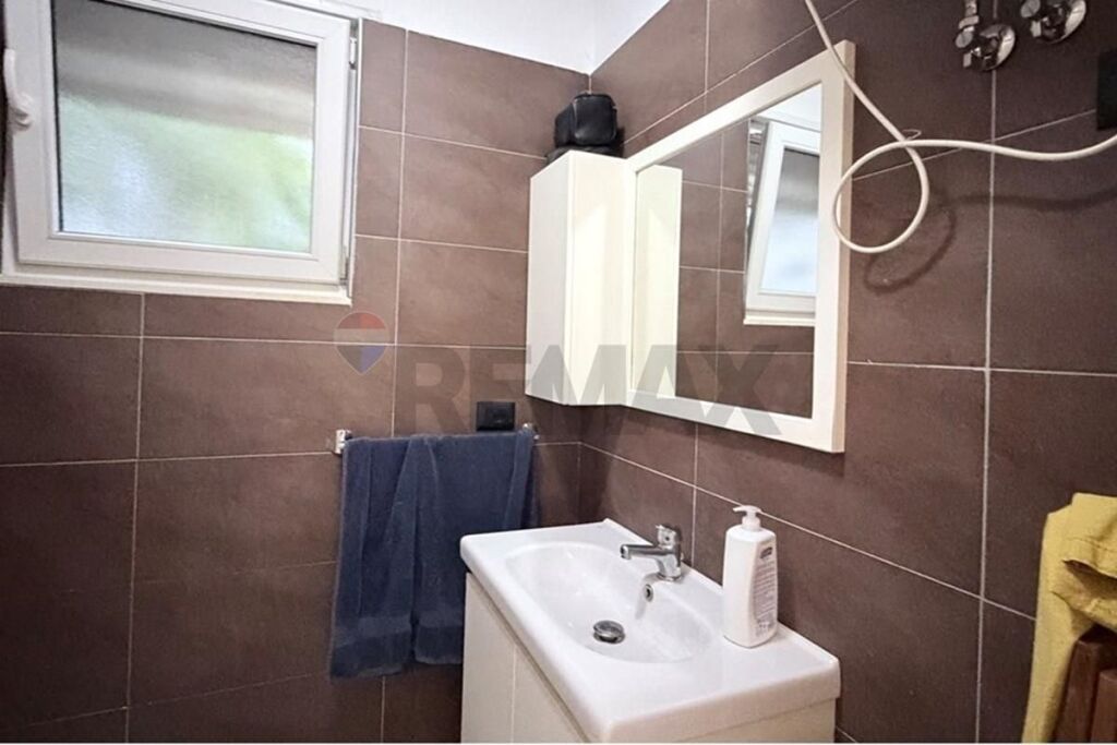 For sale 2+1+2 Paris Commune