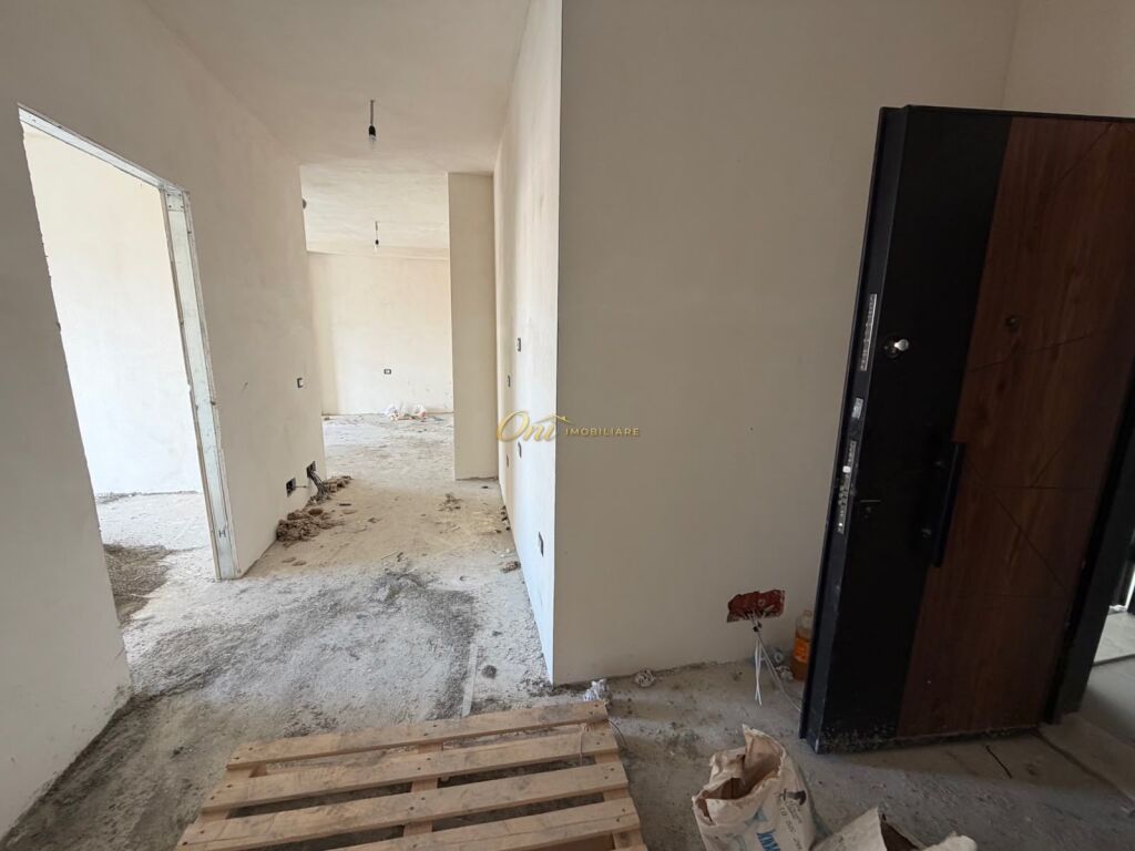 PASKUQAN APARTAMENT PER SHITJE 2+1