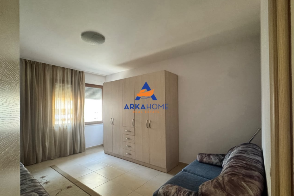 APPARTAMENTO 2+1 CON BALCONE IN AFFITTO "RRUGA E BOGDANEVE" 70.000 LEKE