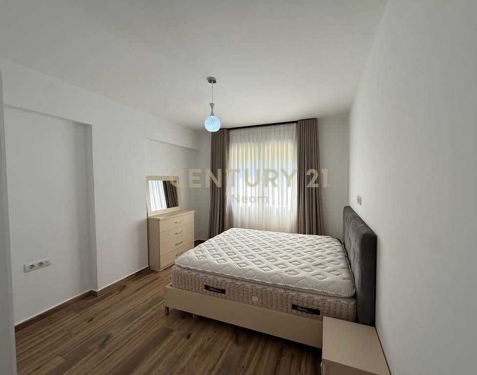 Jepet me qira apartament modern 2+1+2 Liqeni i Thatë