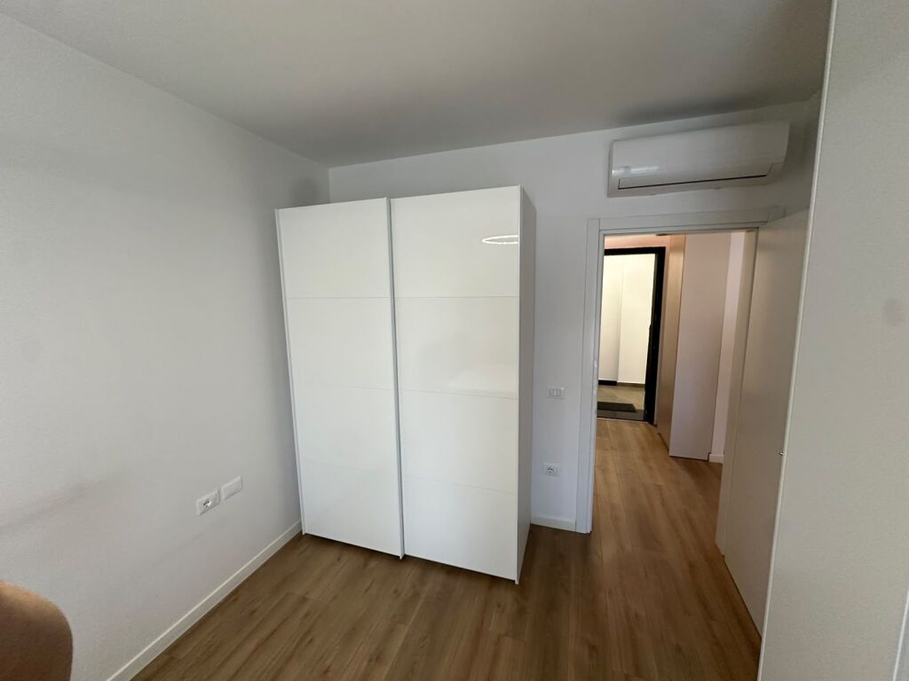 1+1 Apartment, Paris Commune