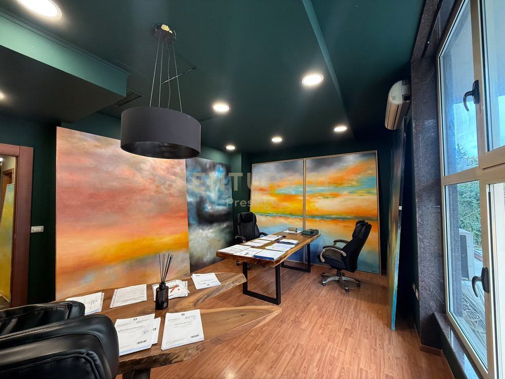 OFFICE SPACE IN A BUSINESS CENTER FOR RENT, ELBASAN STREET!