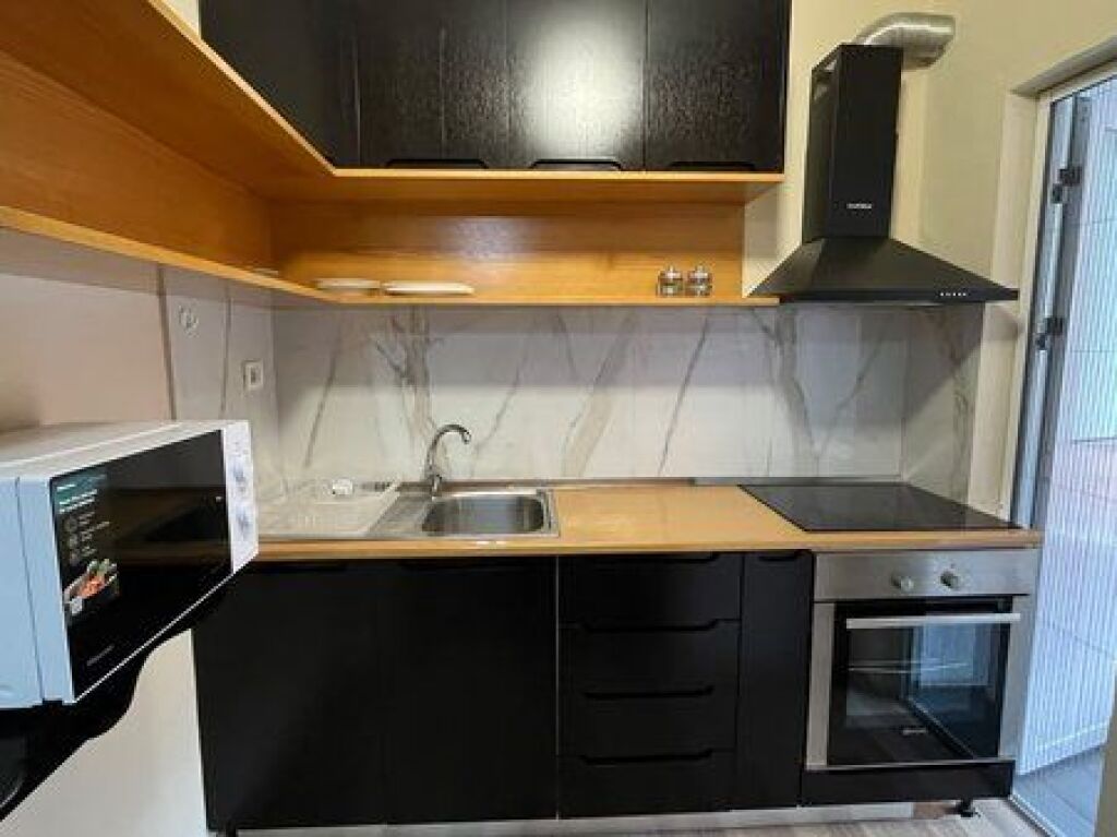 Rent, 2+1 Apartment, Durrës Street, Tirana