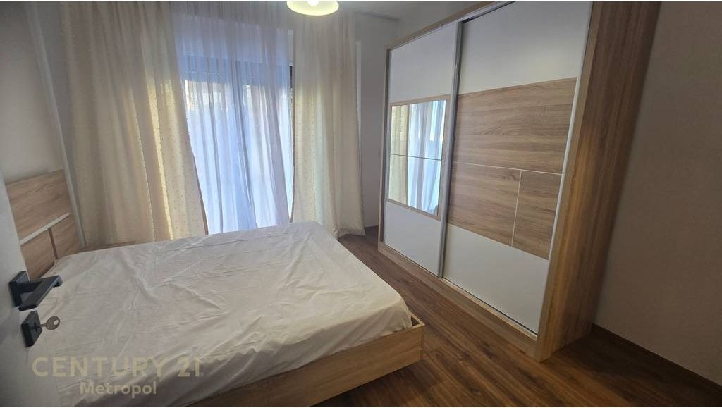Japim me qira apartament 2+1+2+ parkim te Rezidenca Kodra e Diellit 2!