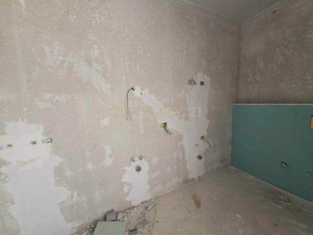 SHITET APARTAMENT 1+1 NË PORTO LALZI, HAMALLAJ
